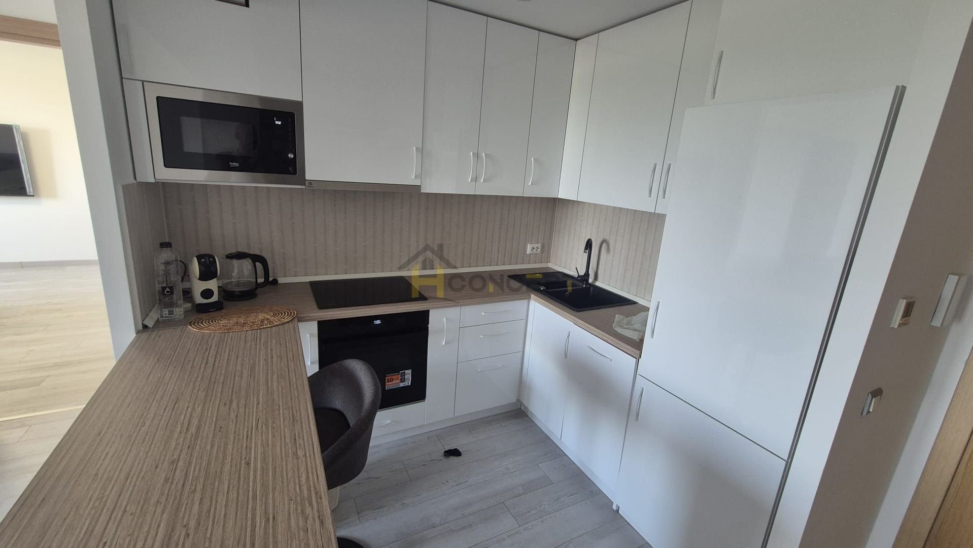 Splaiul Unirii, 2 camere, mobilat uilat View Delta Vacaresti - Poză 5