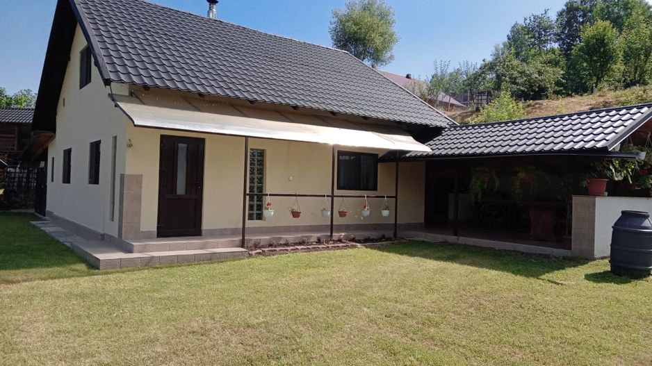 Casa si teren potential turistic Slatioara-Suceava - Poză 2