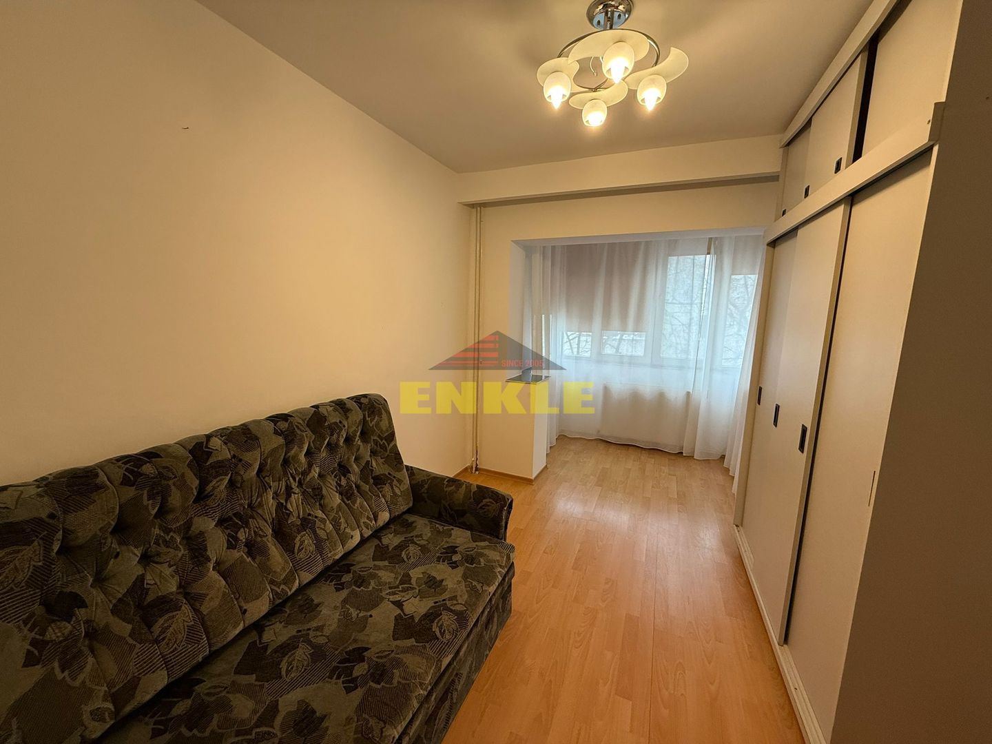 Vânzare apartament 3 camere decomandat, Zona Curcubeului - Poză 2