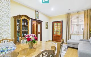 Apartament cu 2 camere pe Str.Episcopiei - Poză 2