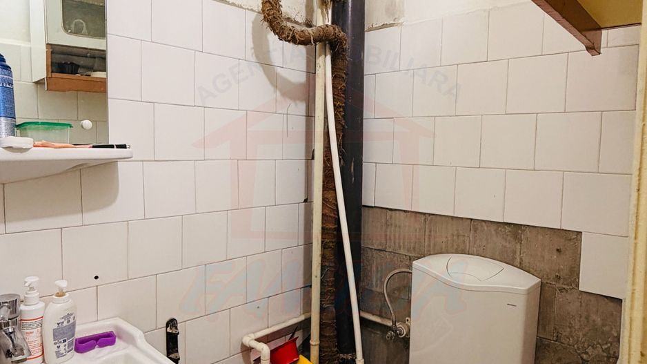 Apartament 3 camere dec. ,Galati, la PS-uri, Casa Roșie etaj 2, 68 mp. - Poză 7