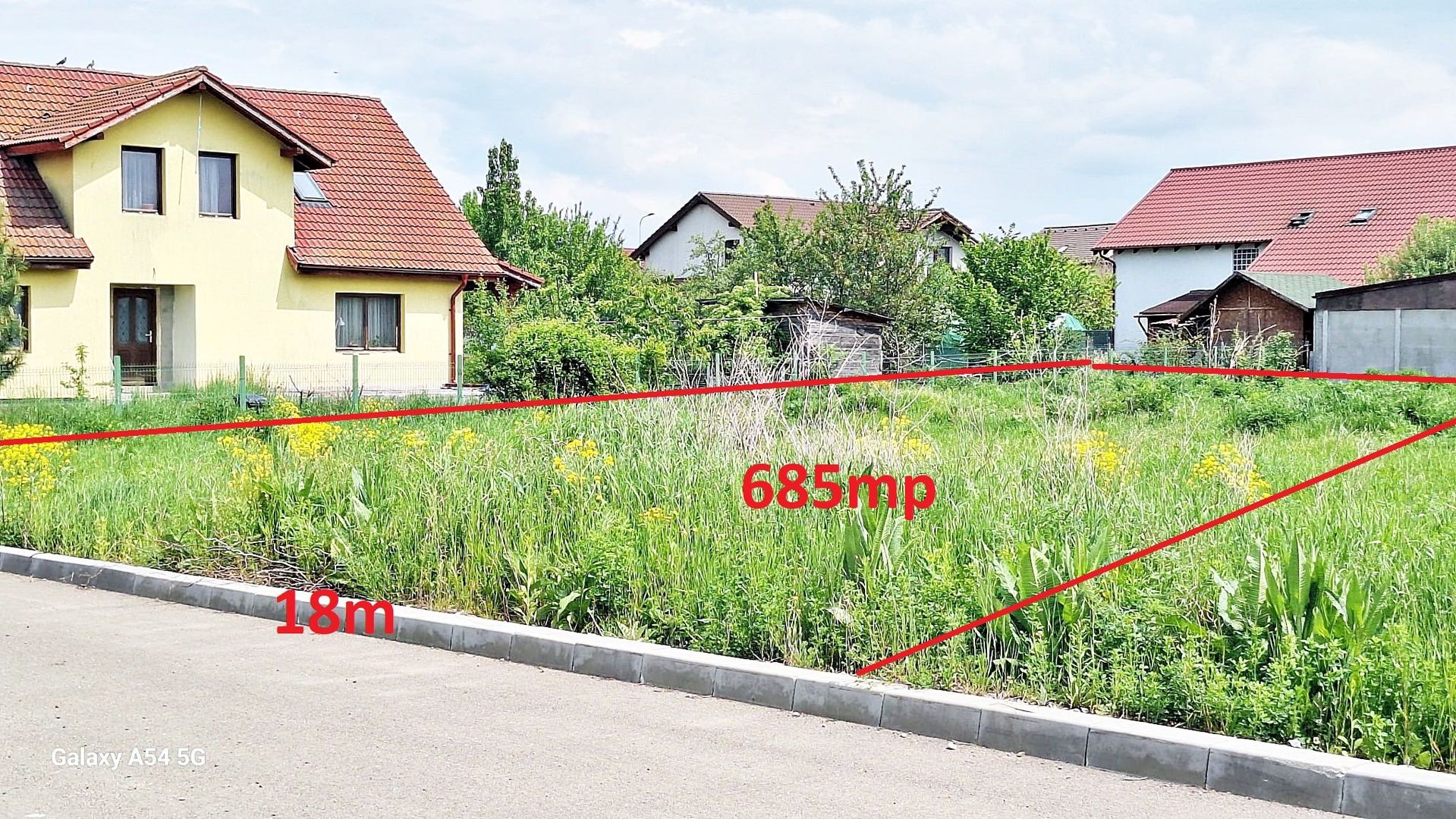 Sanpetru, teren intre case noi 685mp cu AC, utilitati, 72500 euro - Poză 1