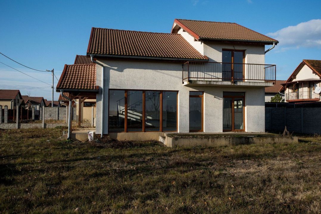 Vila Moravia, 3 dormitoare, 3 băi, teren 450 mp, complex Europa Grand Village - Poză 2