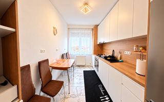 DE ÎNCHIRIAT 4 CAMERE - SEMICENTRAL - Poză 1