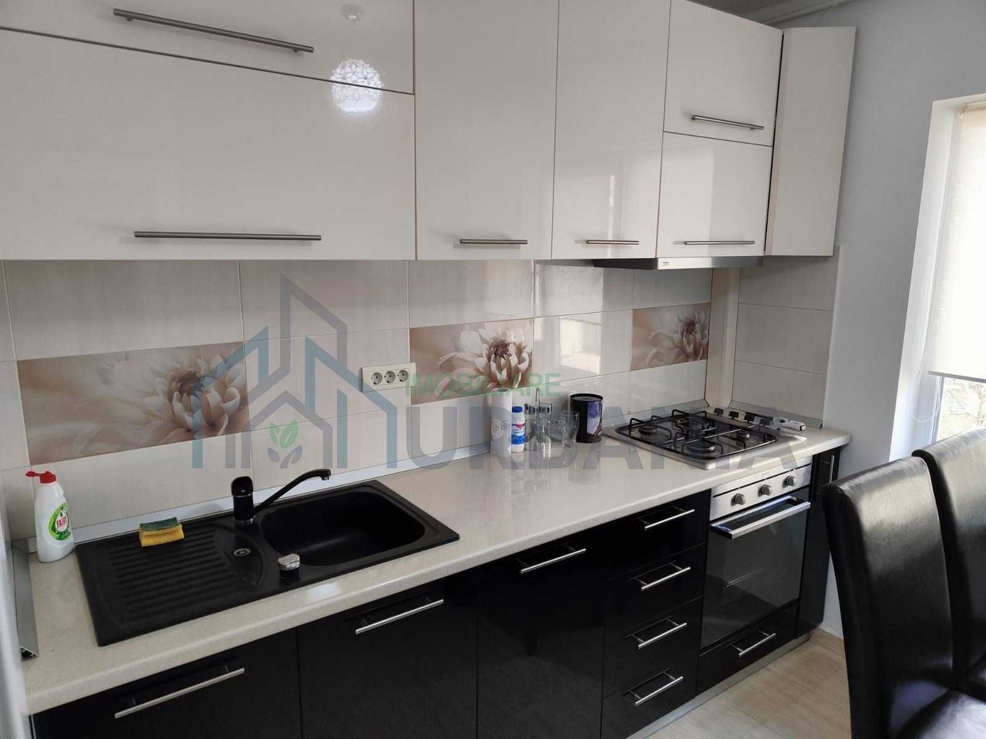# inchiriez apartament mobilat - utilat modern - Poză 3