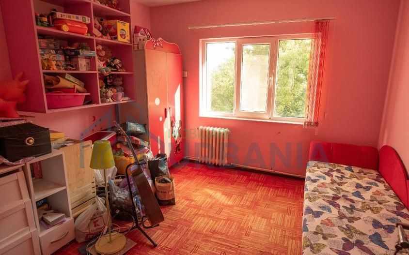 Apartament decomandat cu 3 camere în Podu Roș, Iași - 67,52 mp, etaj 3/7 - Poză 3
