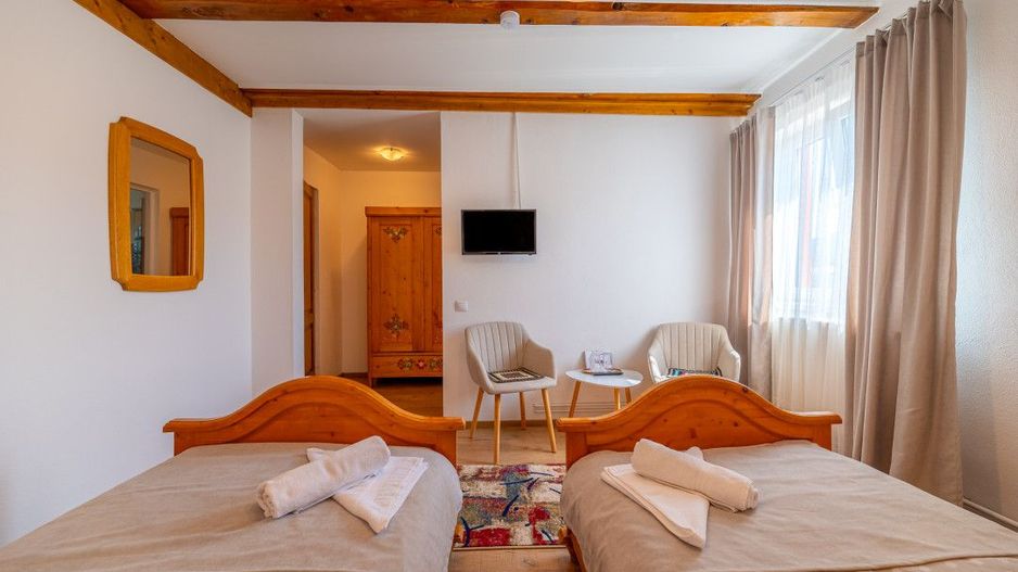 Casa + Pensiune deosebita - Orlat, Sibiu - Poză 29