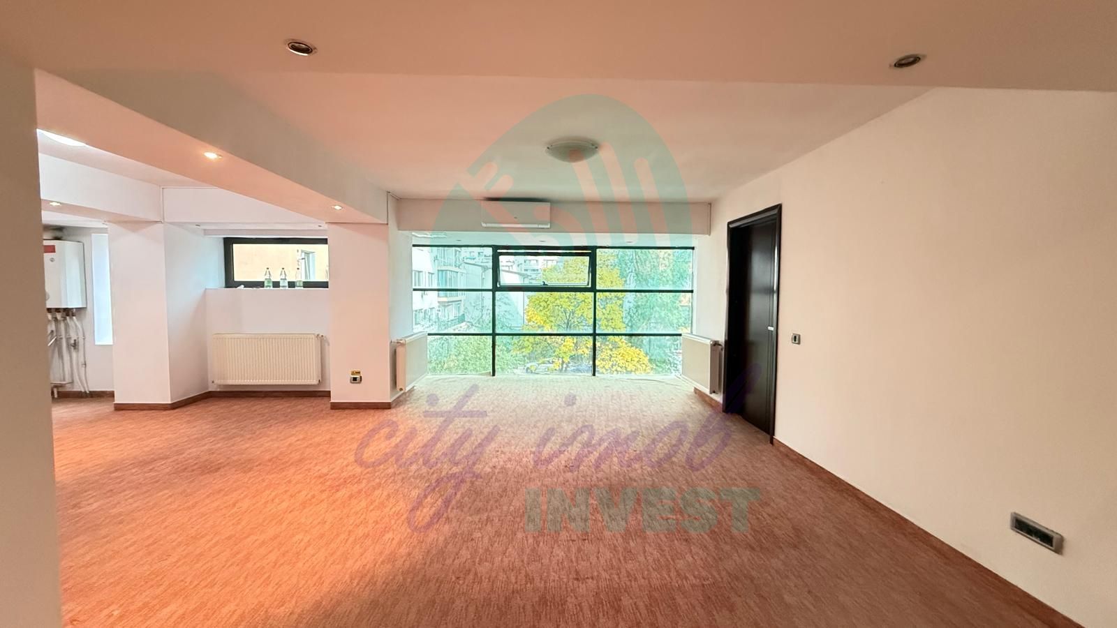 Spatiu de birou - zona Unirii - Poză 1