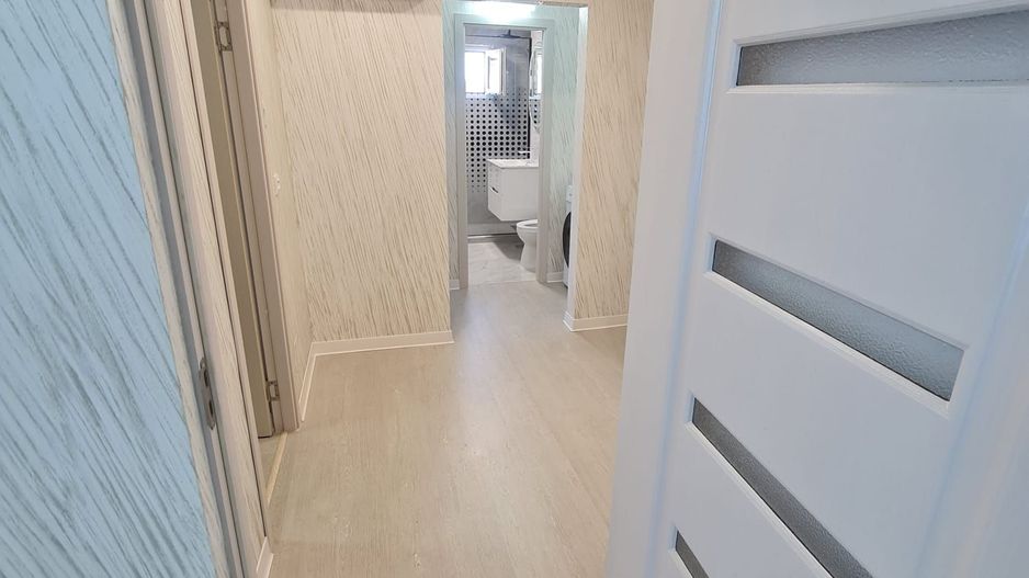 De vanzare apartament apartament cu 2 camere,  Micro 16, etaj 4, 72.000 E - Poză 14