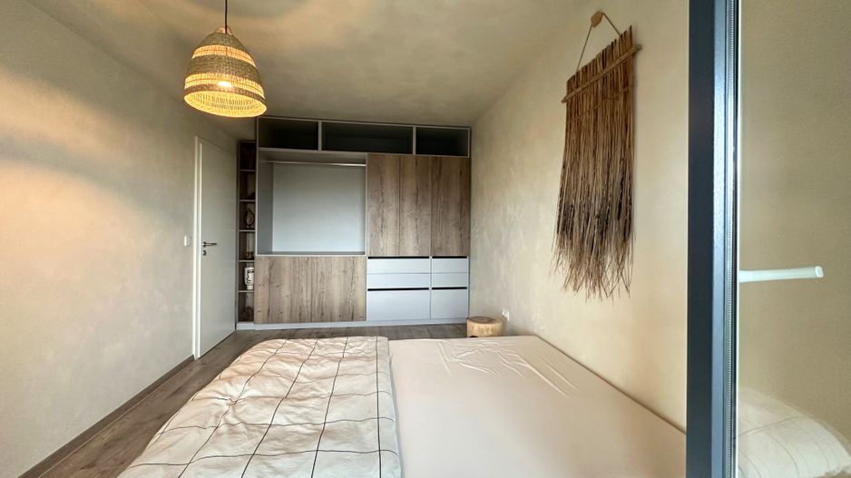 Apartament 2,5 camere chic cu grădină balcon vitrat și mobilier premium - Poză 17