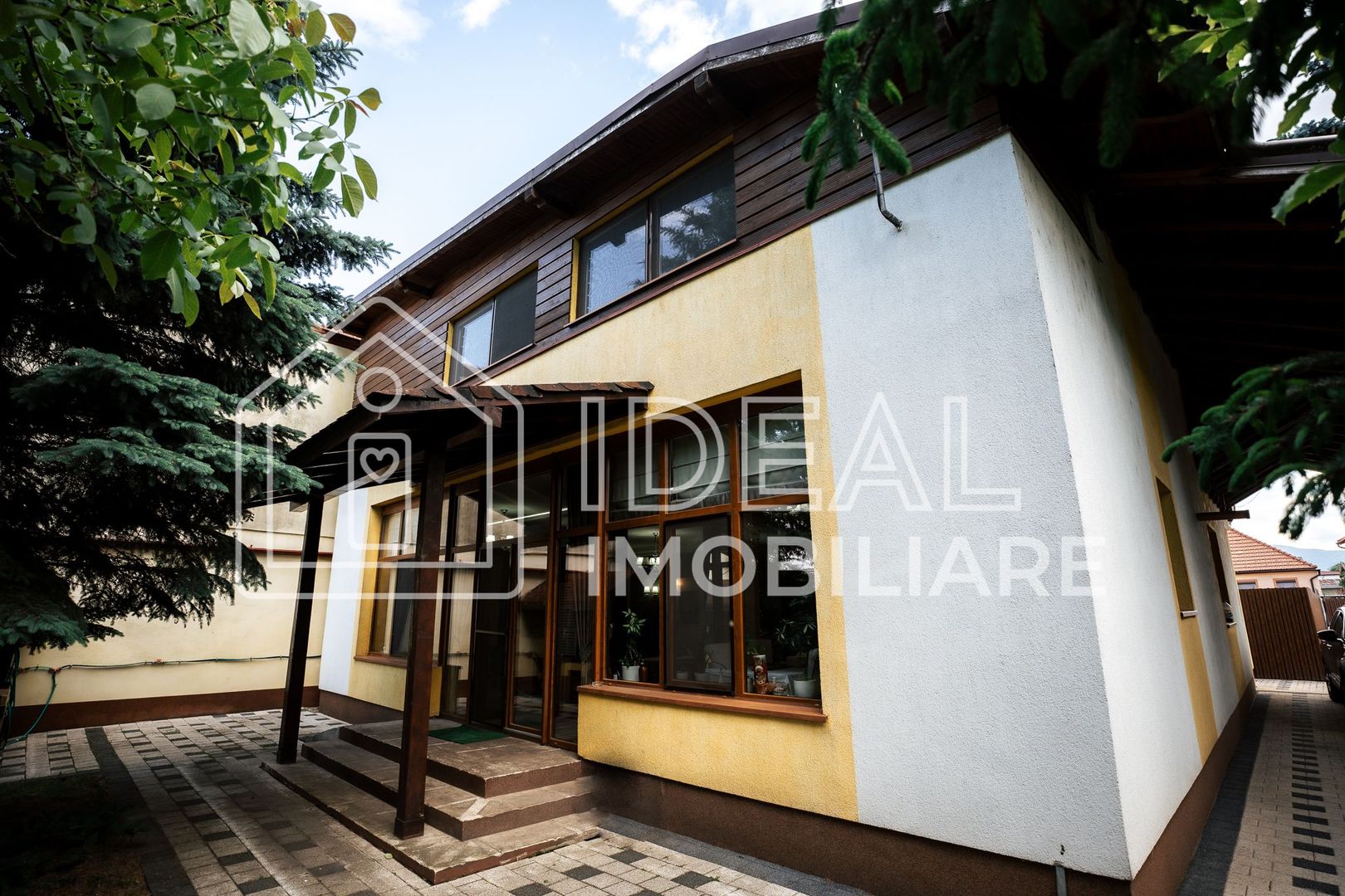 Casa Individuala Moderna cu 7 camere si 1480 mp de curte, In Selimbar - Poză 2