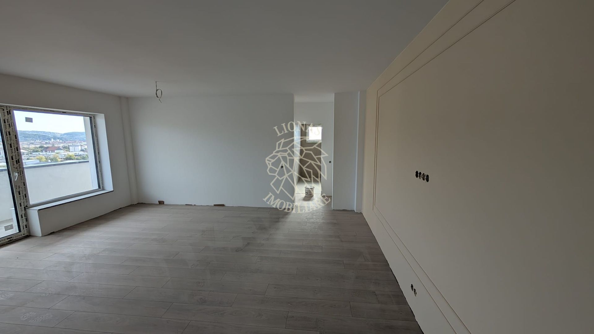 COMISION 0%! Apartament Nou 2 camere-balcon-etaj 1-lift-Zona Nord - Poză 3