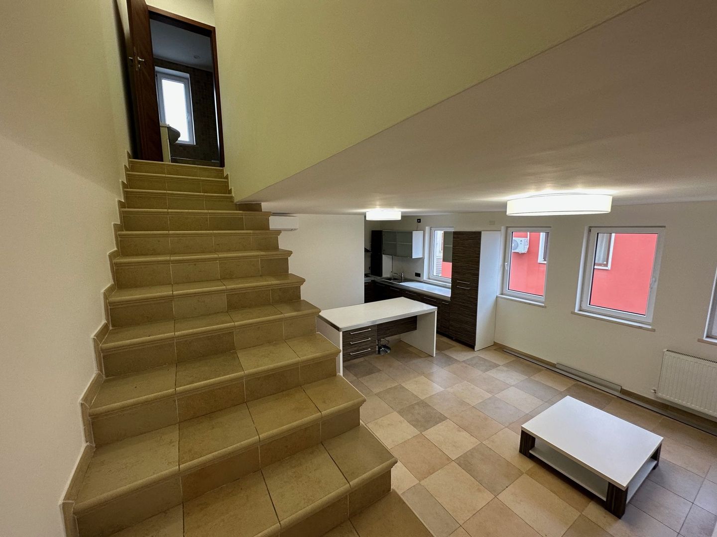 Apartament cu 3 camere de închiriat Dumbravita - Poză 9