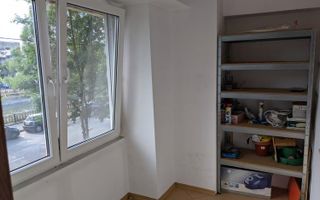 Apartament modernizat de 3 camere - locatie ultra-centrala - Poză 11