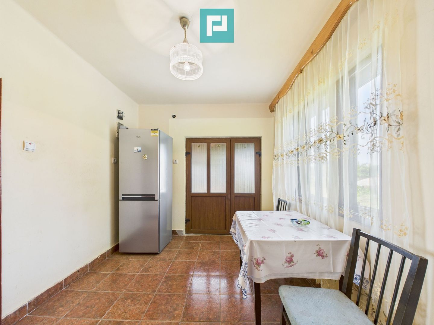 Casă cu teren de 4707 mp în Hălmăgel, județul Arad - Poză 1