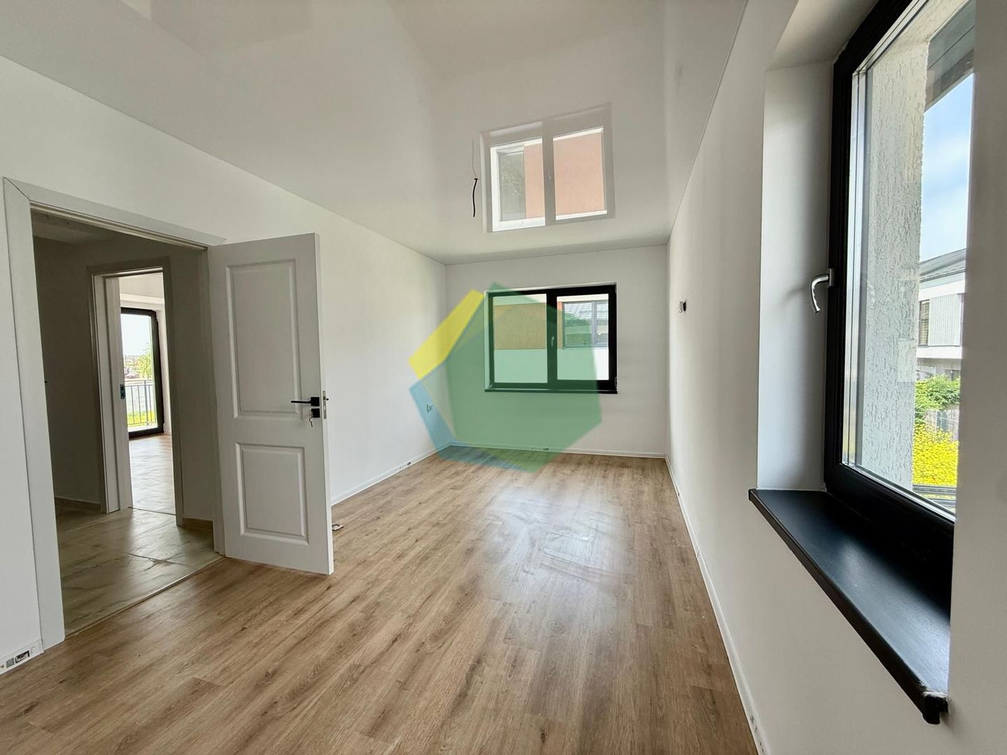 Vila duplex moderna nouă în Otopeni | Curte 160mp | Mutare imediată - Poză 14