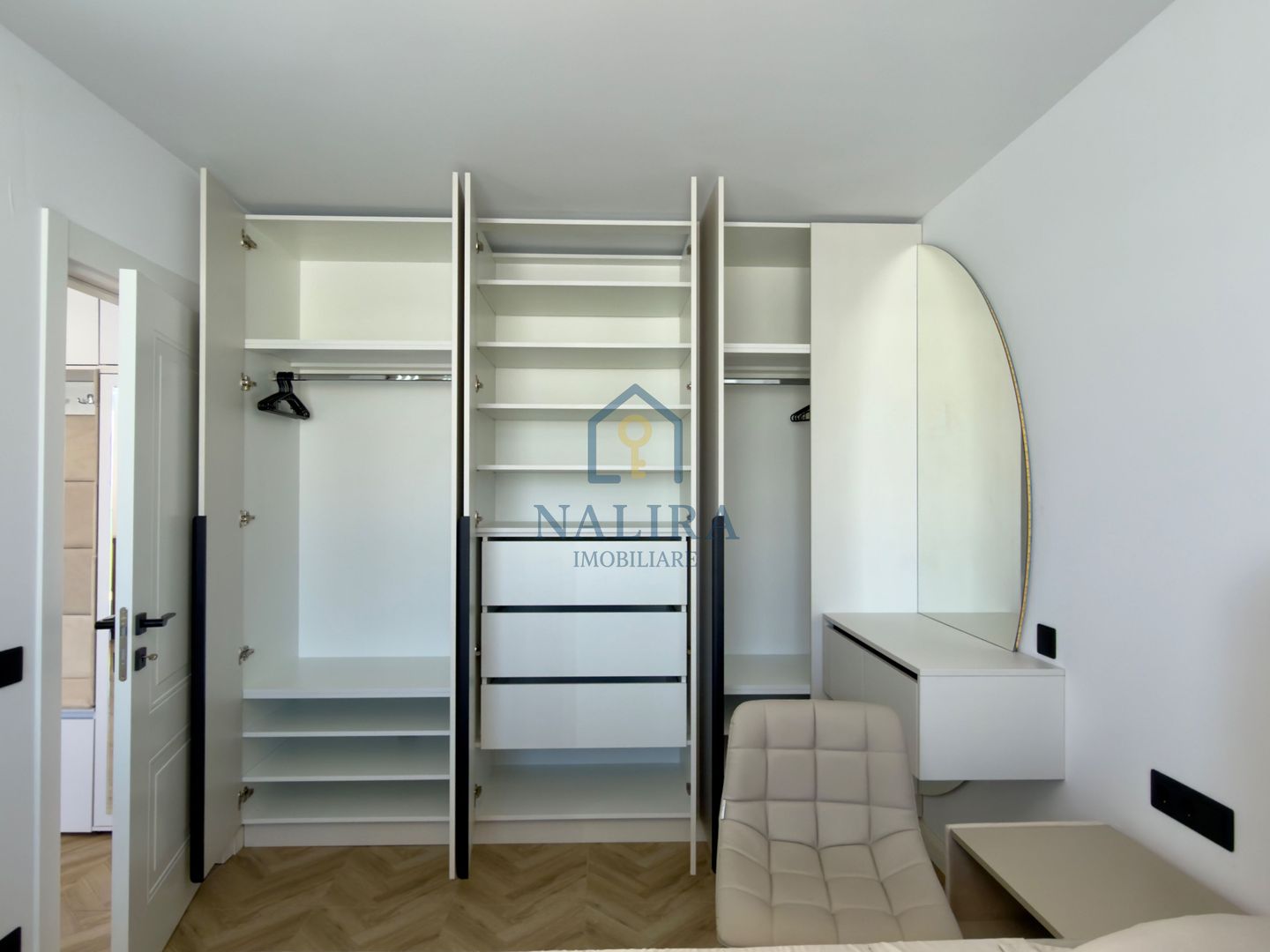 Apartament premium - etajul 2 - Poză 14