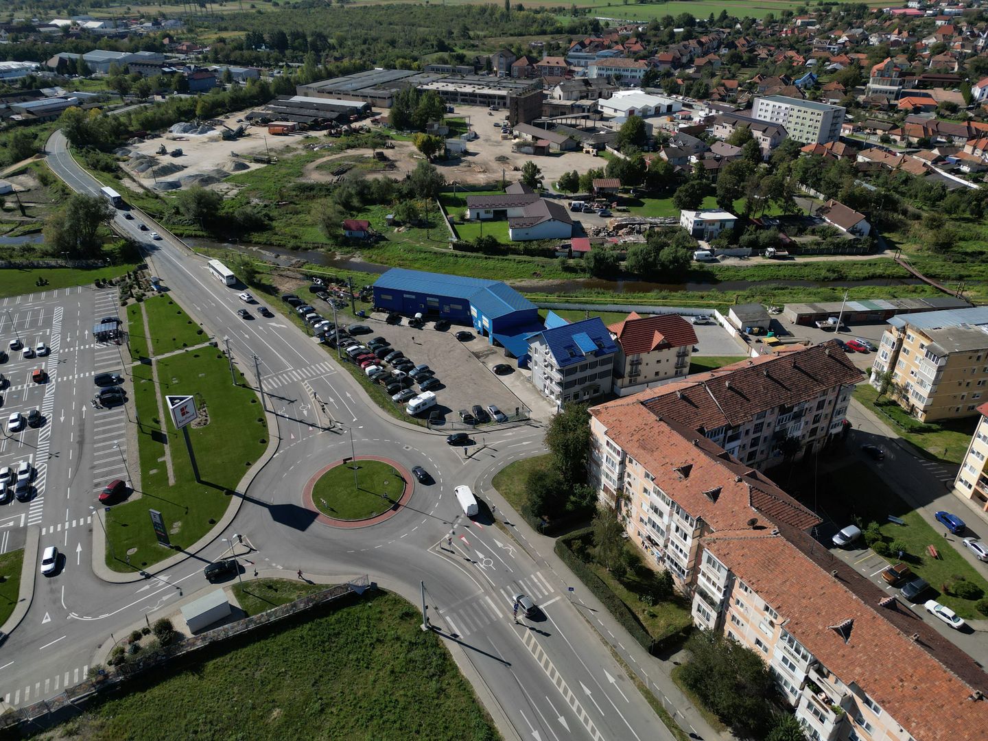Oportunitate strategică de dezvoltare în Hațeg 3.079 mp - Poză 1