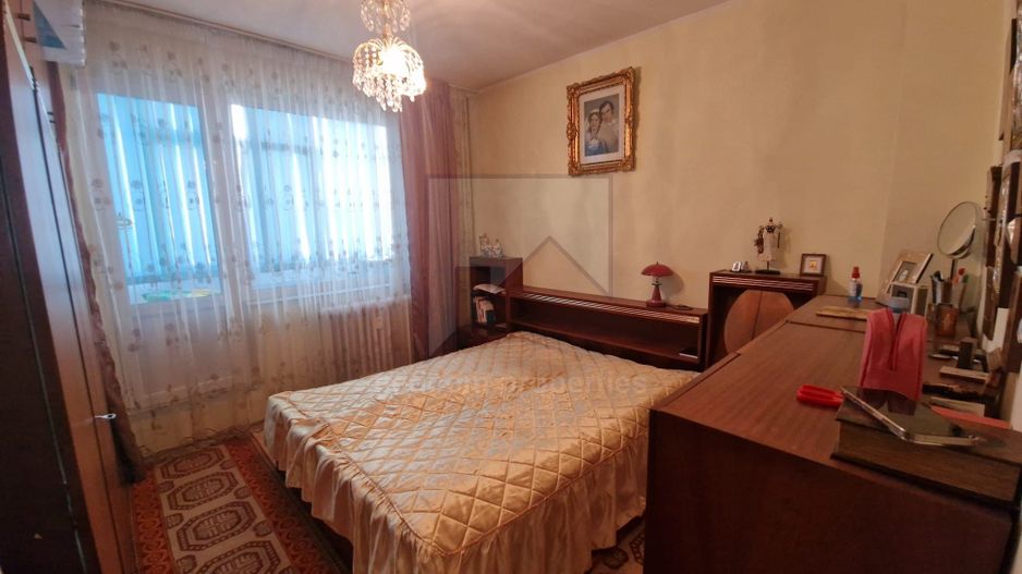 Vanzare 3 camere, Titan -  Aleea Barajul Sadului - Poză 9