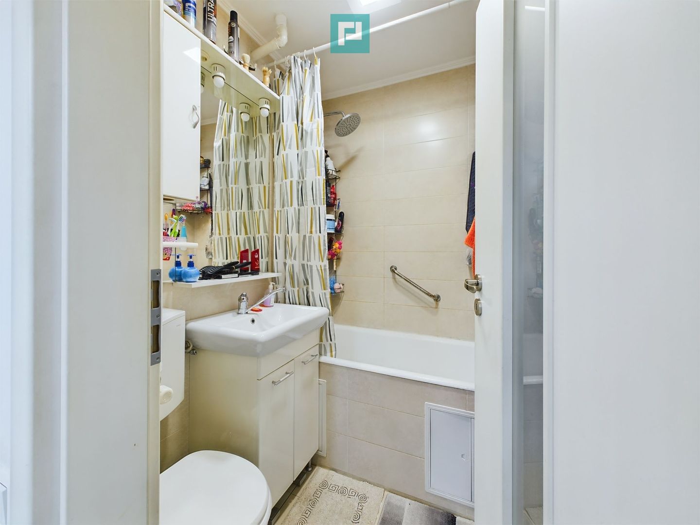 Apartament 3 camere luminos și renovat în zona Apusului - Poză 18