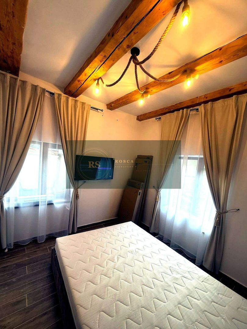 Garsonieră la casă | Renovată complet | Schei, Brașov - Poză 1