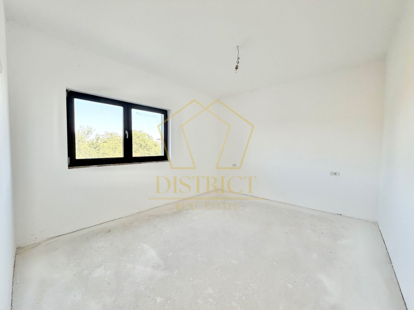 Duplex-uri cu 4 camere, 3 bai si perete coumn dublu in Chisoda, la asfalt. - Poză 17