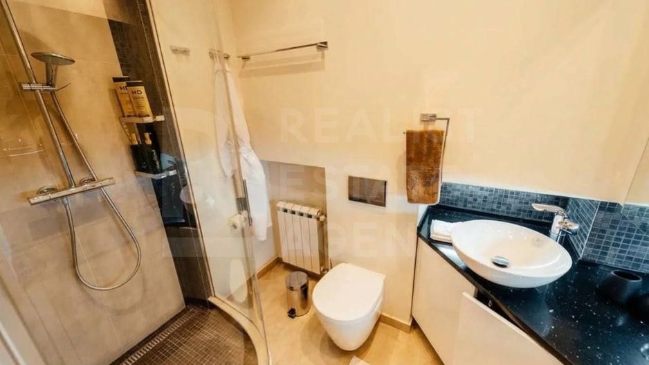 Chirie, casă, 4 camere, Centru - Poză 9