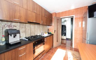 Apartament cu 3 camere de vanzare in zona Metrou Gorjului - Poză 10