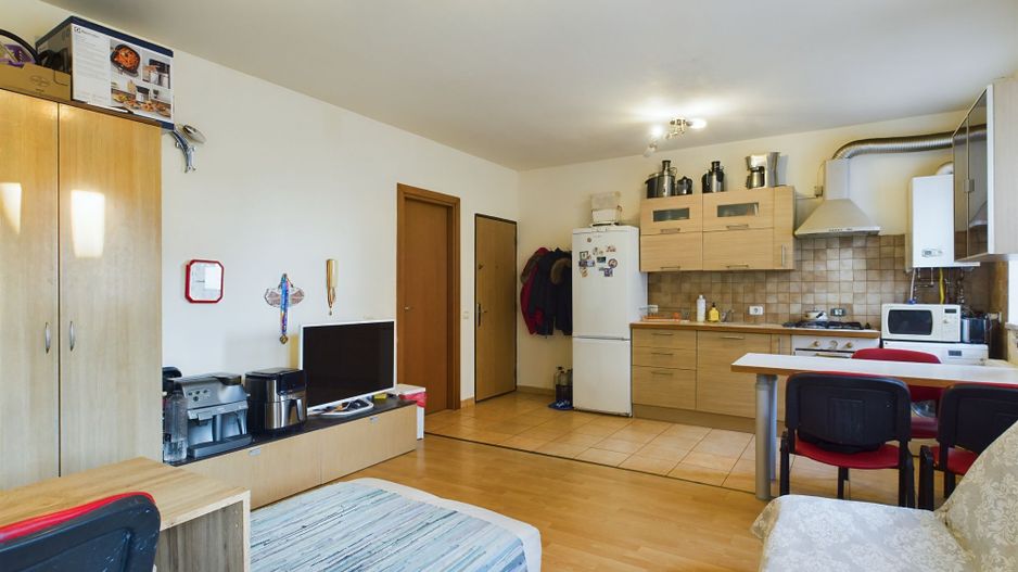 Apartament 3 camere Dumbrăvița - Poză 2
