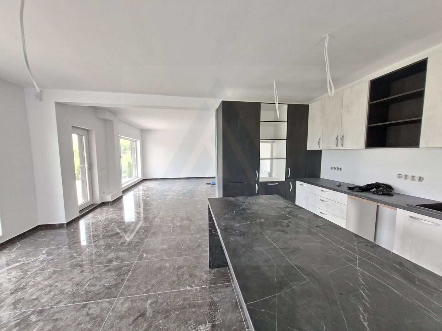 Casă moderna premium 195 mp utili cu garaj și teren 815 mp în Selimbar - Poză 14
