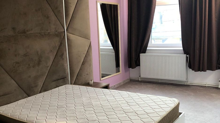 Casa de inchiriat   P+1E+M  - Piata Centrala - Poză 13