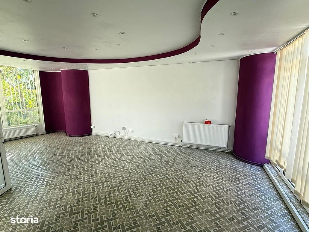 Imobil cu 8 camere, terasă de 60 mp, situat în centrul orașului - Poză 2