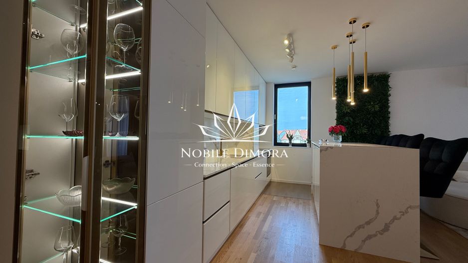 ISHO - Apartament cu 4 camere de lux, 2 bai, 2 balcoane, parcare privata - Poză 8