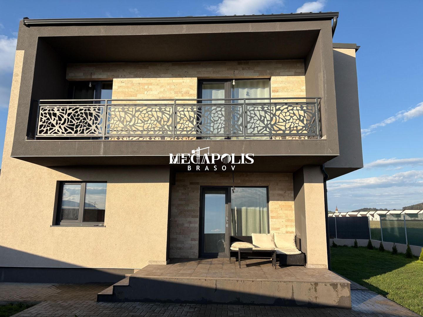 Casa P+E | Sanpetru | Mobilata si Utilata | Teren 410mp | Jacuzzi - Poză 1