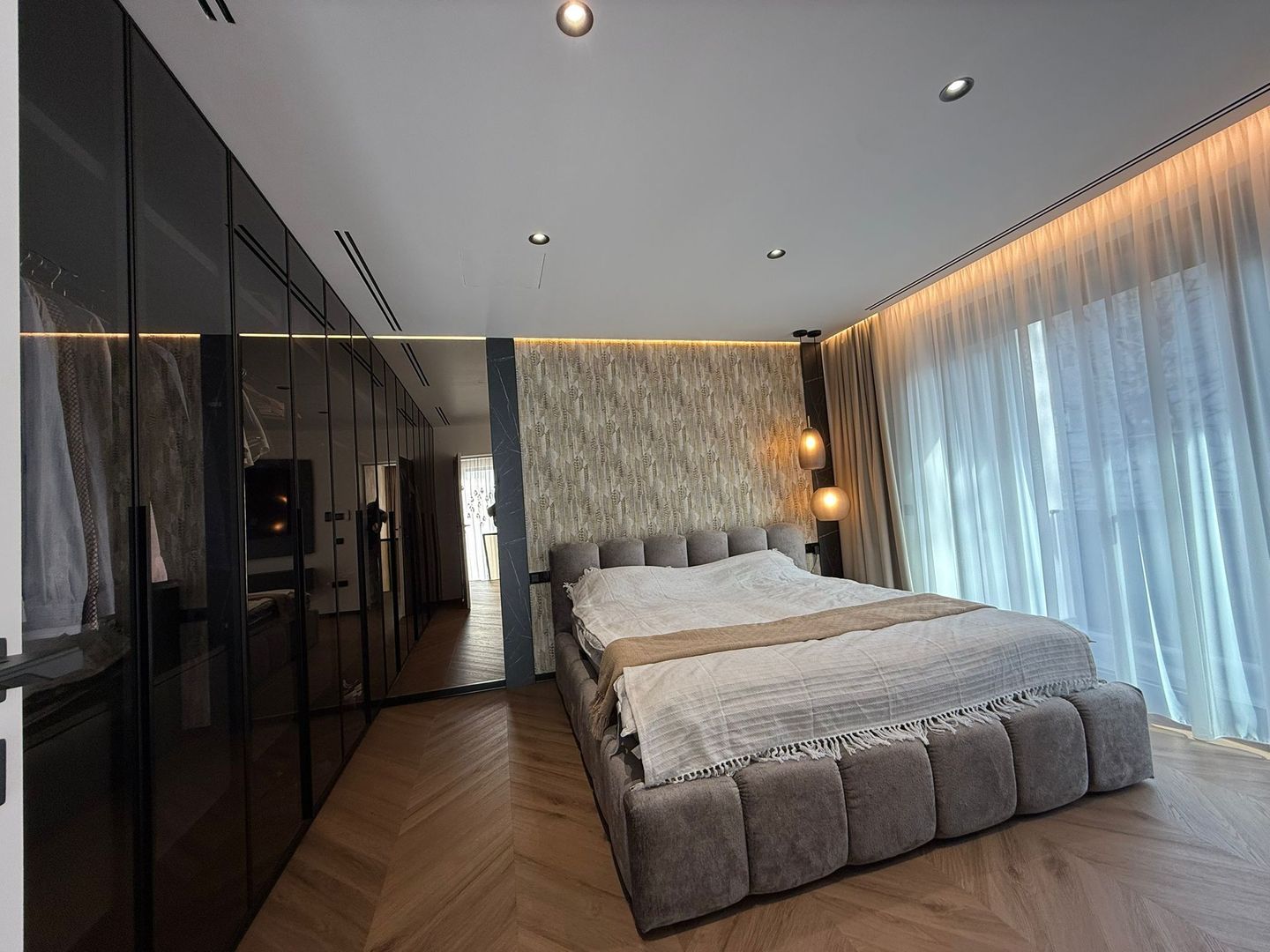 Exclusivitate Absolută în Calea Aradului | Casă High-End Complet Mobilată - Poză 11