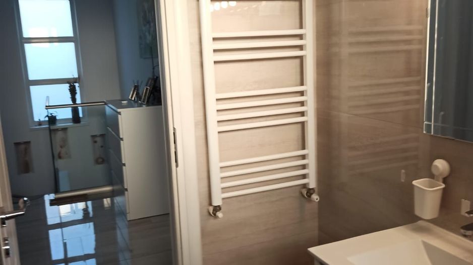 vila4cam2bai-curte-parcare-loc joaca-acces controlat-strOrizontului - Poză 44