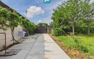 Casă cu 4 camere și teren de 800 mp în Zerind - Poză 3