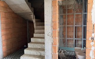 Vila duplex 4 camere 4 bai, 125 mp utili, Splaiul Unirii, parcare gratis - Poză 8