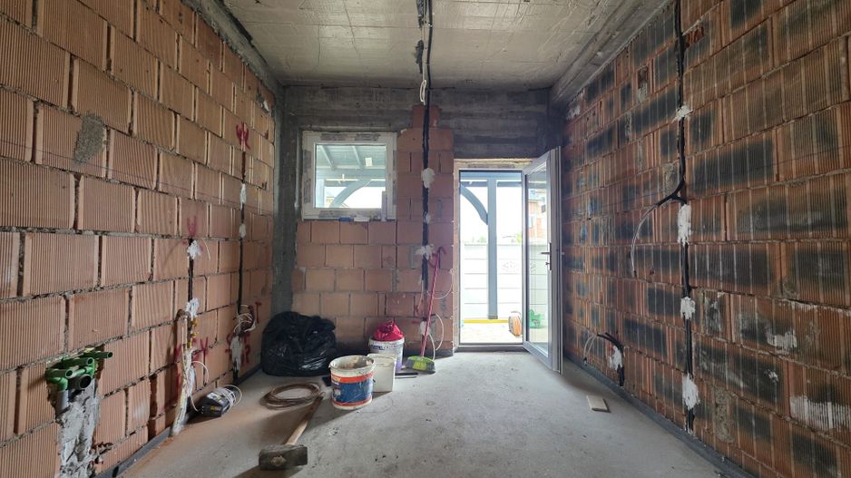 Vilă individuală în Tunari – 5 camere, curte privată - Poză 16