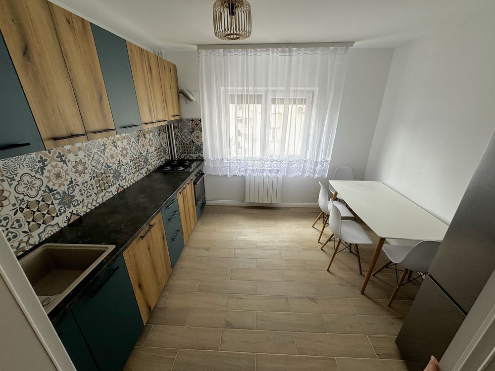 Închiriere Apartament cu 3 camere Dristor, 80 mp, 2 bai, etaj 7 - Poză 2