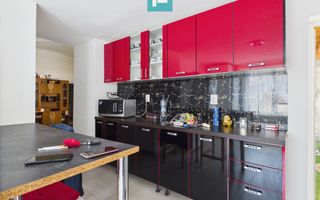 Casă cu 6 camere în zona Central - Poză 17