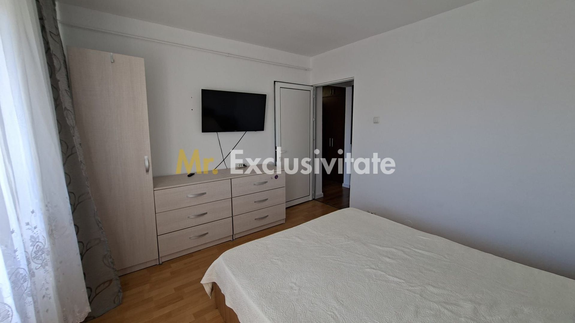 Inchiriere Apartament 3 camere Bibescu mobilat-utilat - Poză 13
