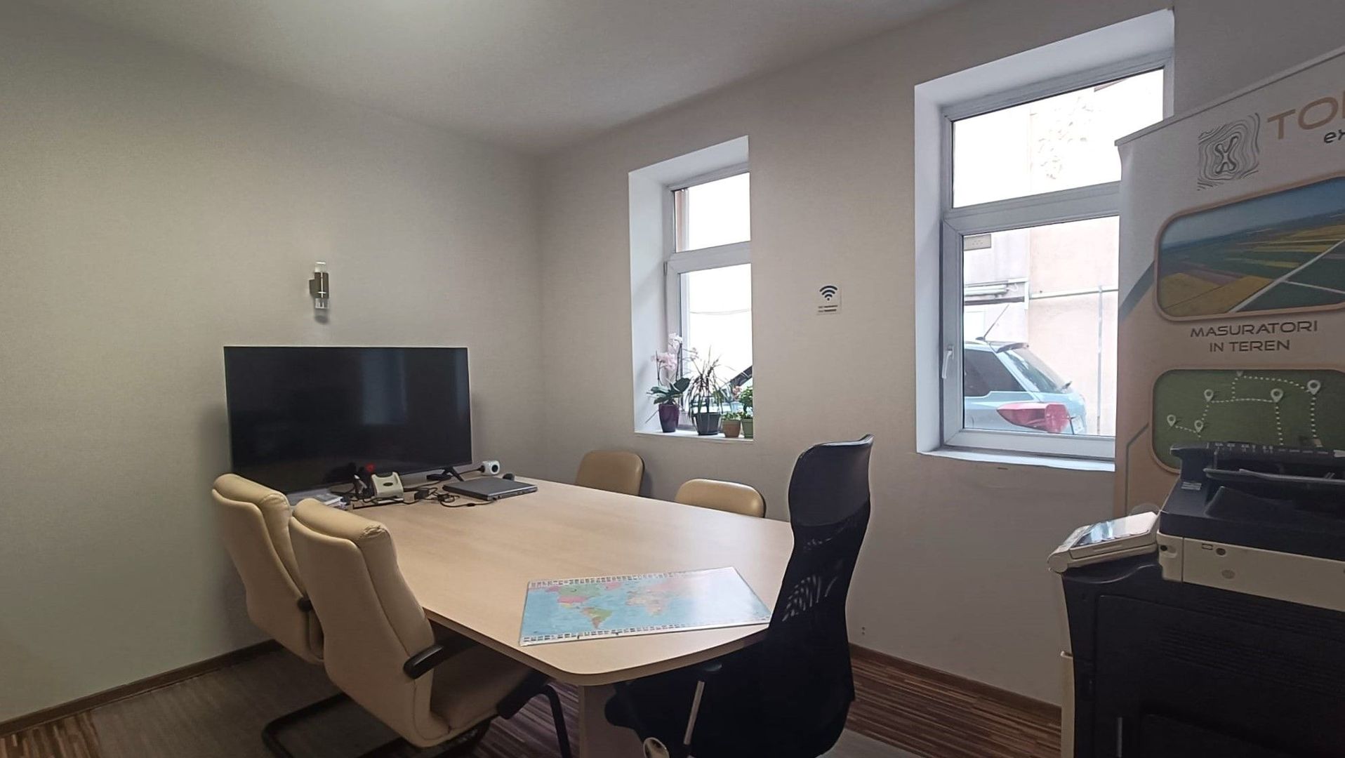 Spatiu de birou la casa cu parcari - Poză 3
