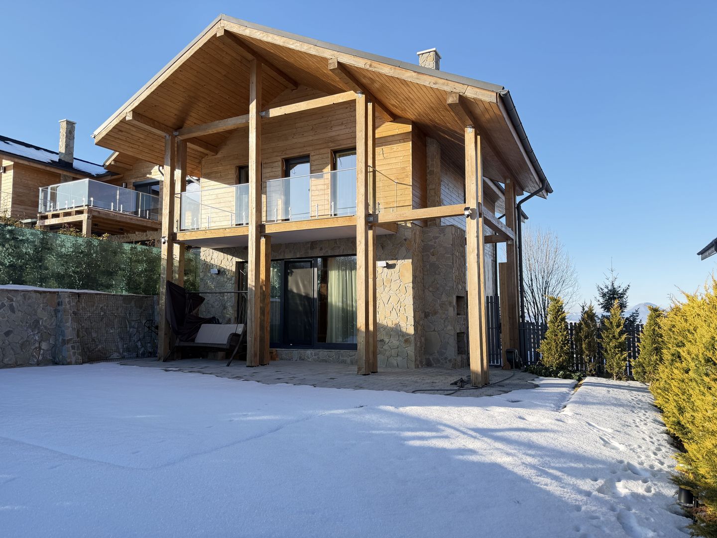 Casă de vacanță modernă într-un cadru natural deosebit – Râșnov - Poză 1