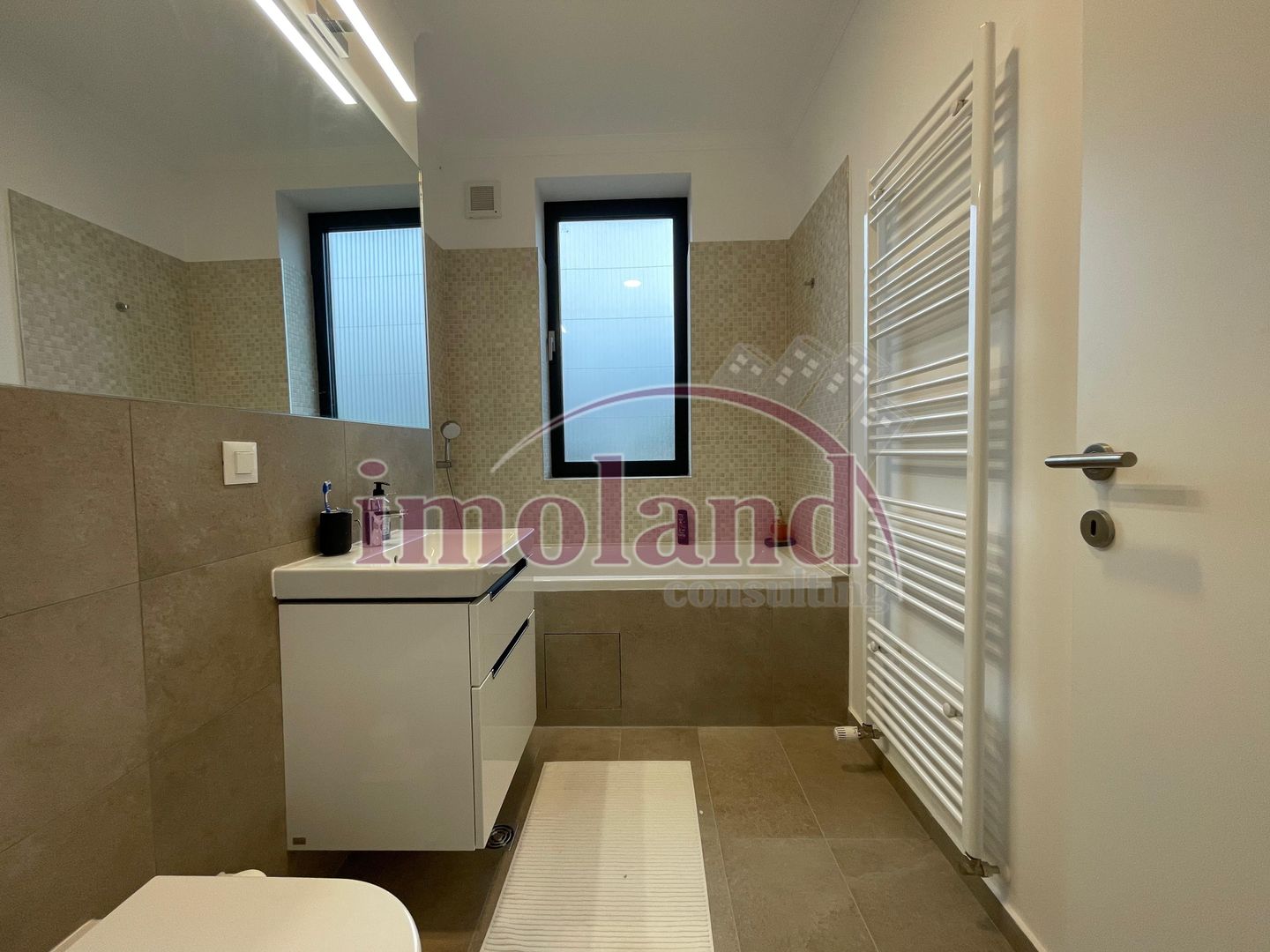 Vanzare apartament 4 cam 113 mp | 2 curti 180 mp | complet mobilat | Baneasa - Poză 12