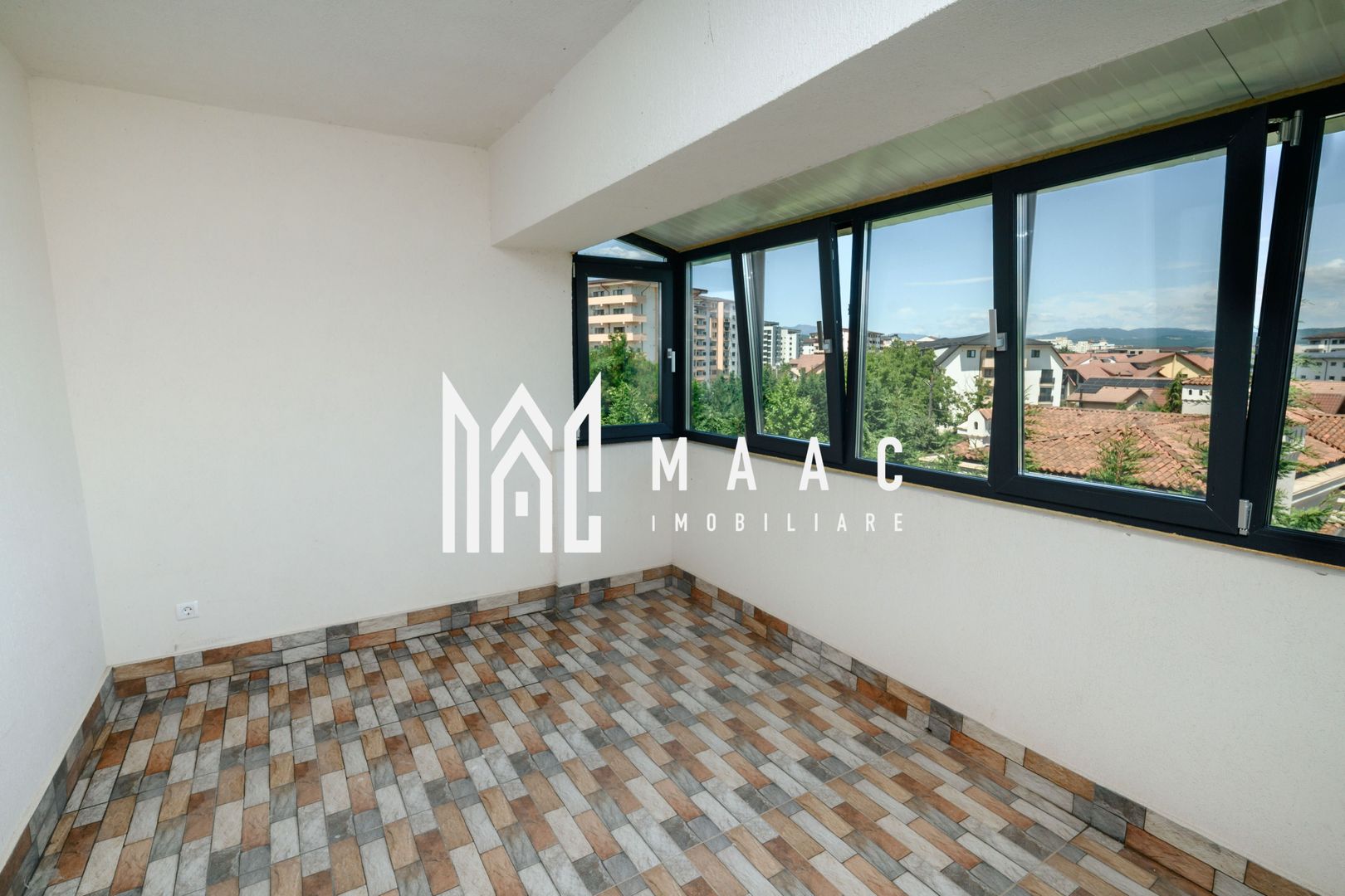 Apartament 3 camere | Bloc Nou | Zoo Valcea | Etaj 3 | 93MP - Poză 3