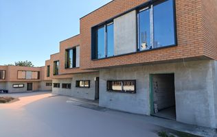 Casa 4 camere complex rezidential, 2 locuri de parcare , Palazu Mare