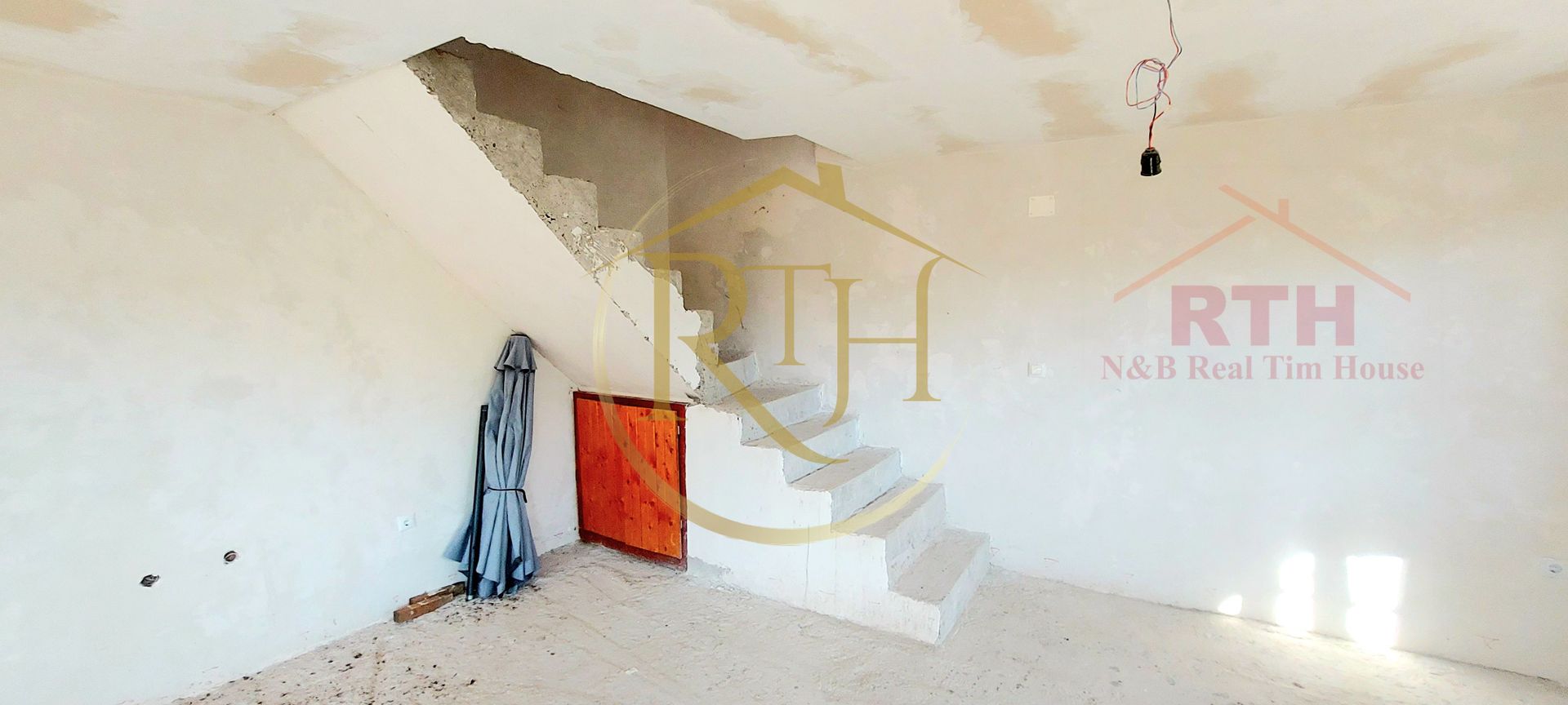 Casa de vânzare la gri plus teren in Chisoda. - Poză 13