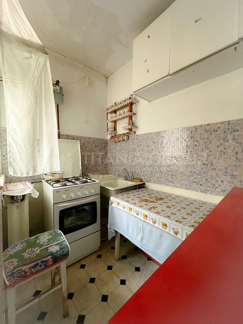 Garsonieră de vânzare în Bd. Victoriei cu vedere spre Tampa - Poză 3