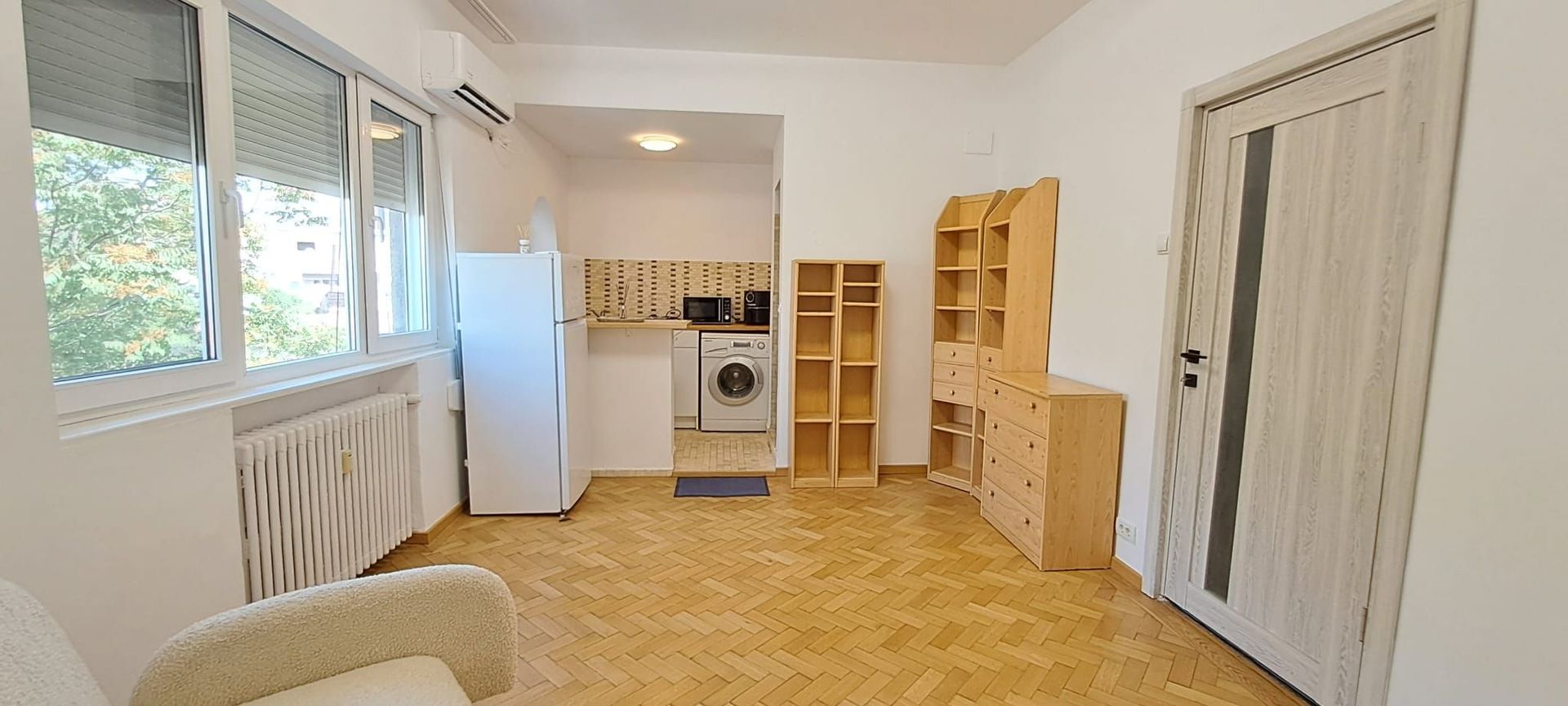 Calea Mosilor - Hristo Botev, garsoniera 27 mp, mobilata si utilata - Poză 3